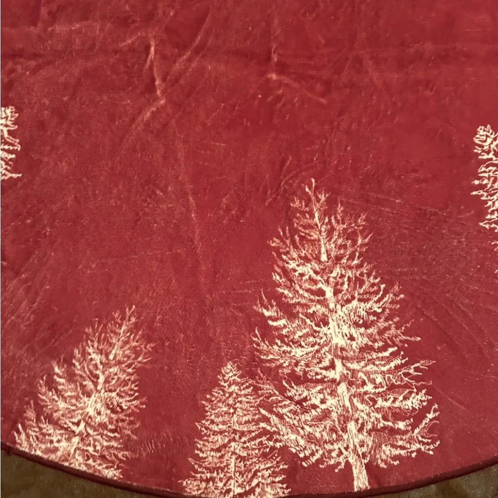 5’ Red round area rug with white Christmas trees, holiday, party, winter festive